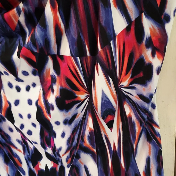 Calvin Klein Printed Cowl Sleeveless Blouse in Size 1X - Picture 7 of 9